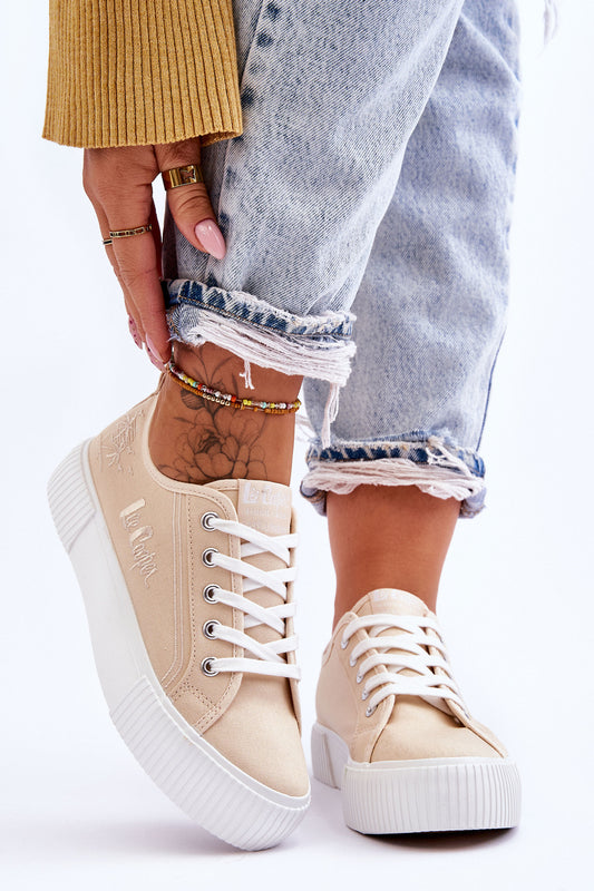 Comfortabele sneakers op het platform Lee Cooper Beige